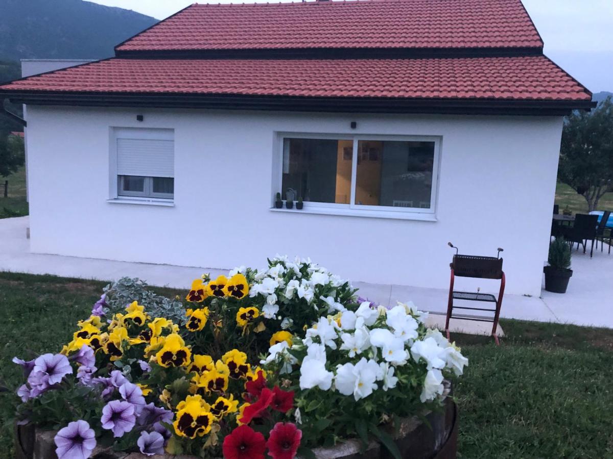 Vikendica Bruse Villa Jaklici Exterior photo